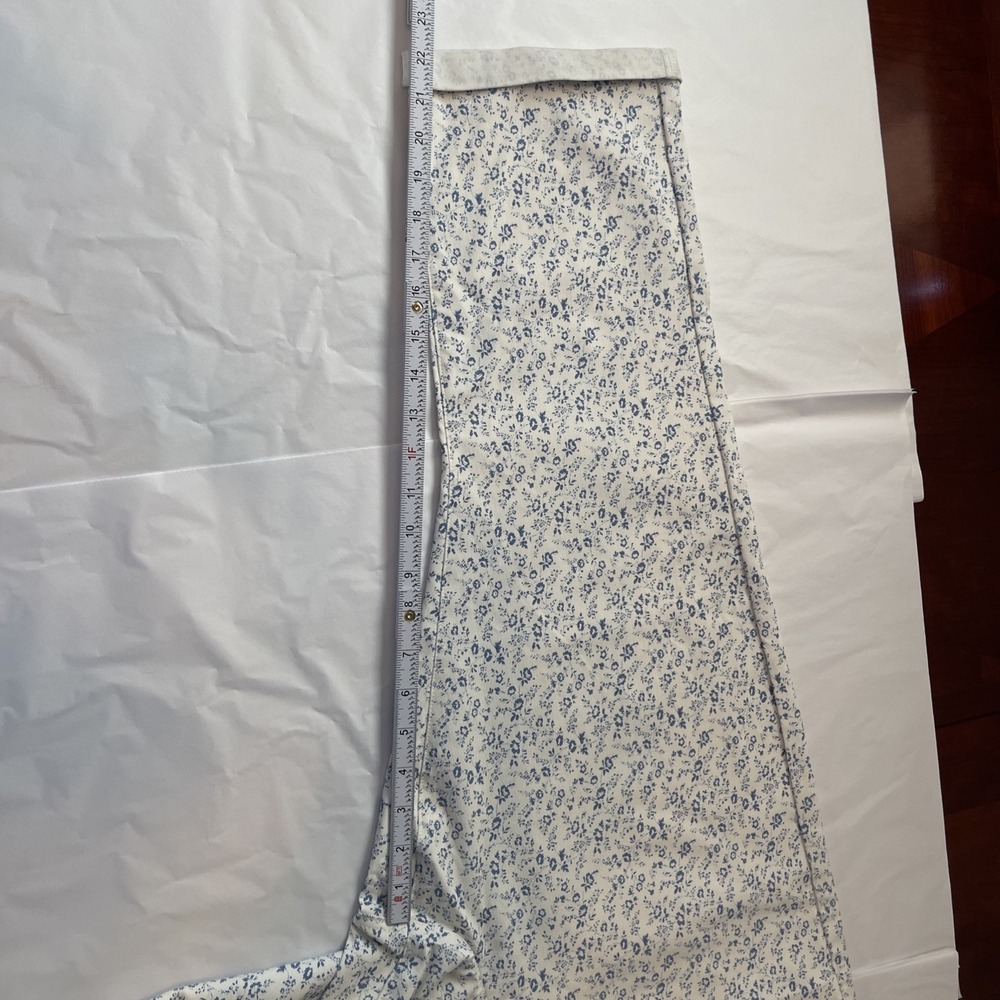 NWT Womens MARIO SERRANI Comfort Stretch Cuff White Blue‎ Floral Capri Size XXL - Picture 7 of 8